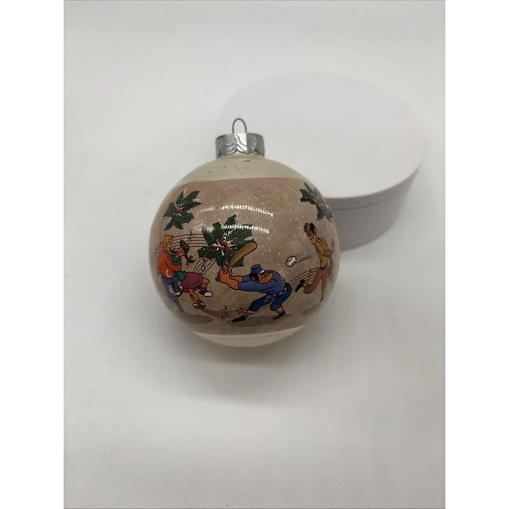 Disney‎ Happy Holidays 1995 Mickey And Minnie Ball Ornament Round RARE